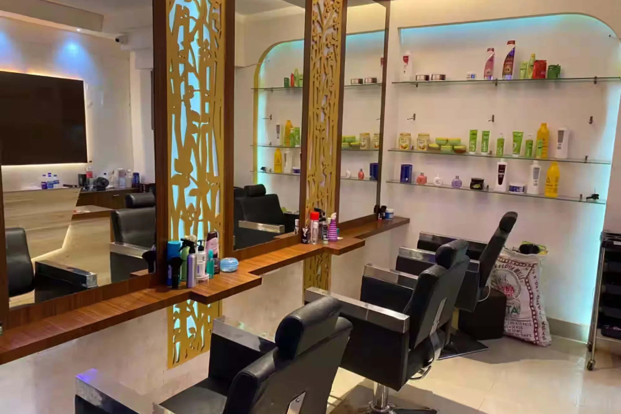 Munni Hair and Skin Care Salon