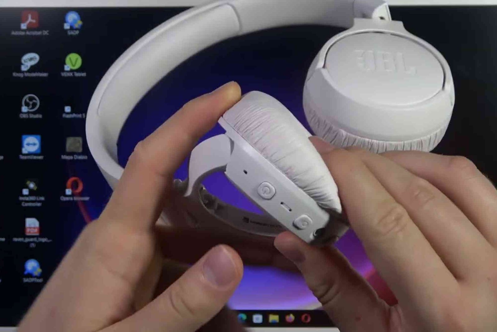 How to Connect JBL Tune 660nc — Practical Tips and Expert Advice