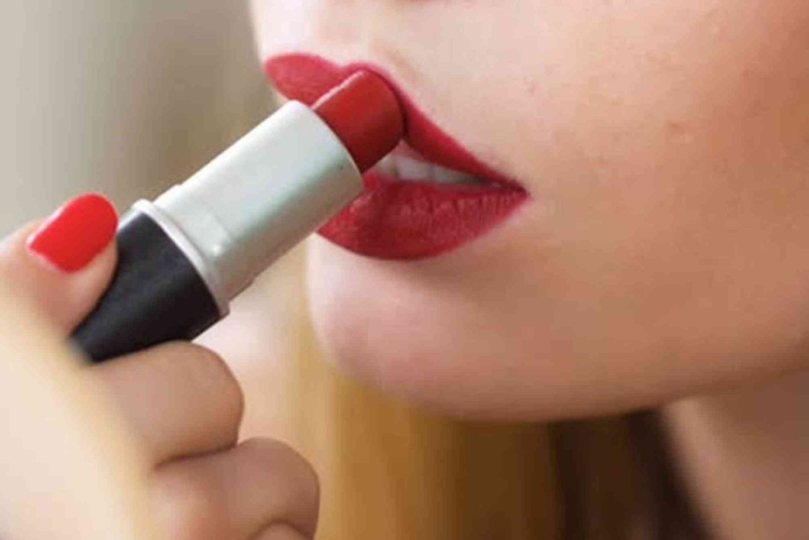How to make black lipstick — Practical Tips and Expert Advice